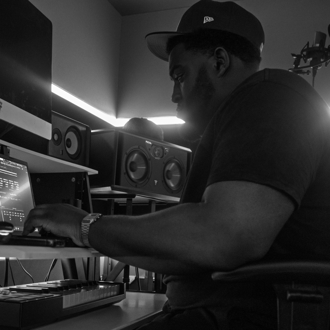 Black-and-white portrait of Loudz